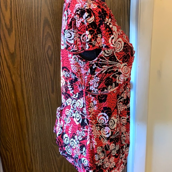 Maternity floral top SZ Medium - Picture 3 of 7